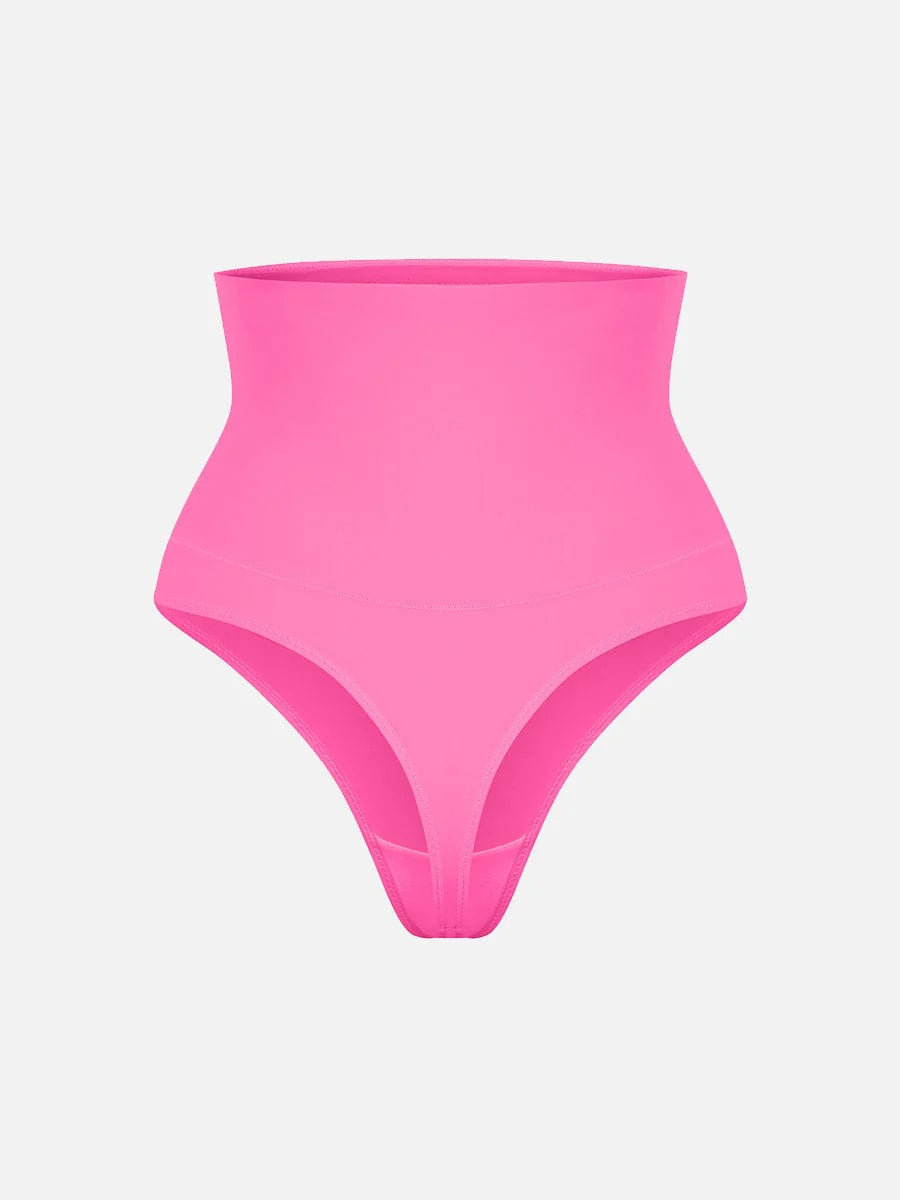 Zoom sur l'arrière d'une culotte gainante taille haute sans couture