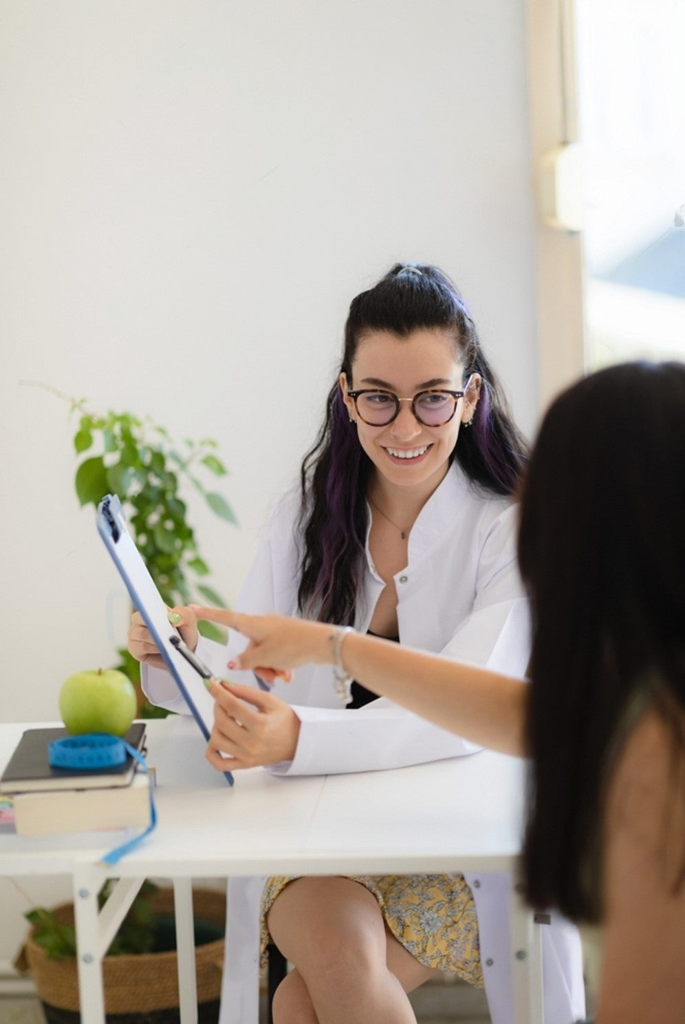 Médecin durant une consultation