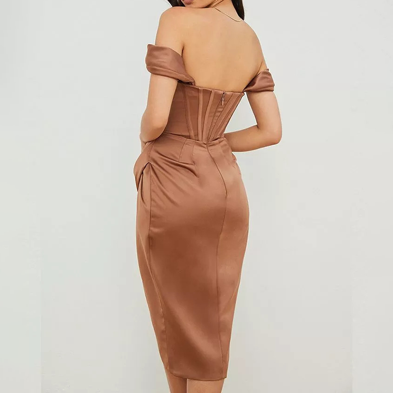 Robe corset chic mi-longue vue de dos