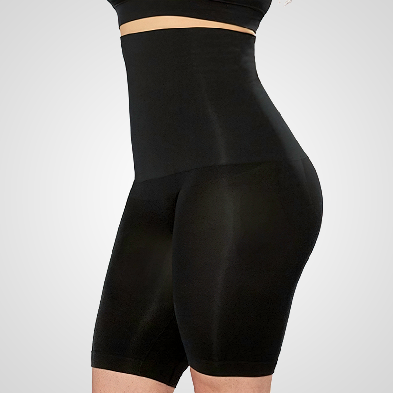 Short gainant taille haute vu de profil