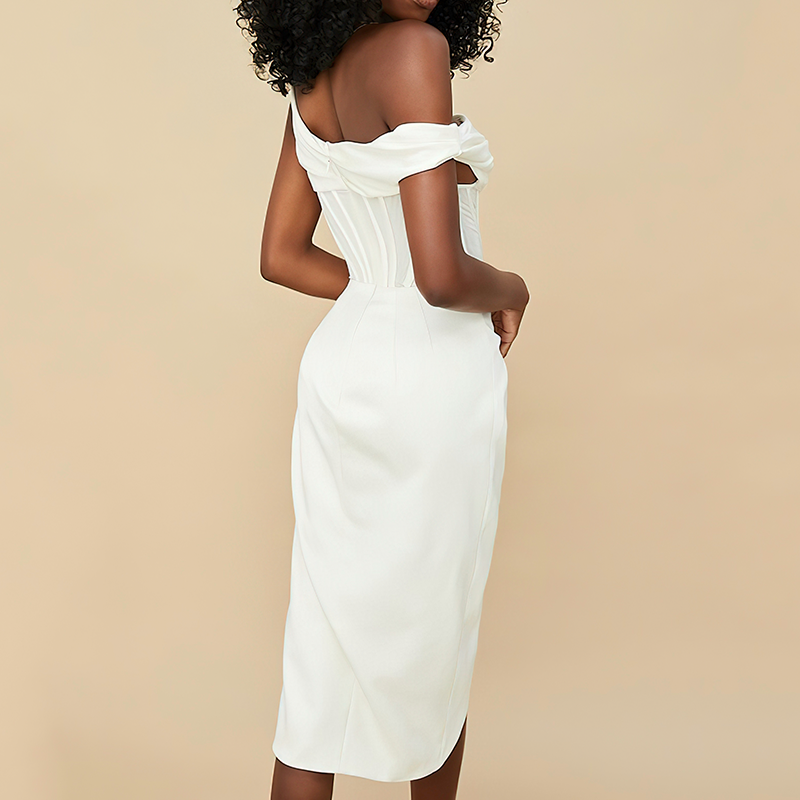 Robe asymétrique blanche corset vue de dos