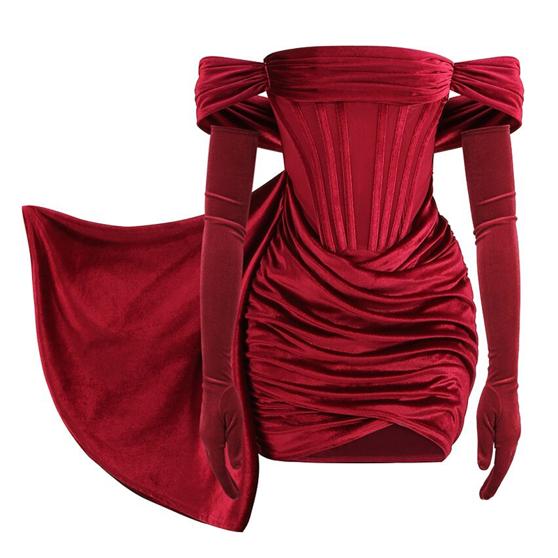 Zoom sur une robe bustier en velours vue de face