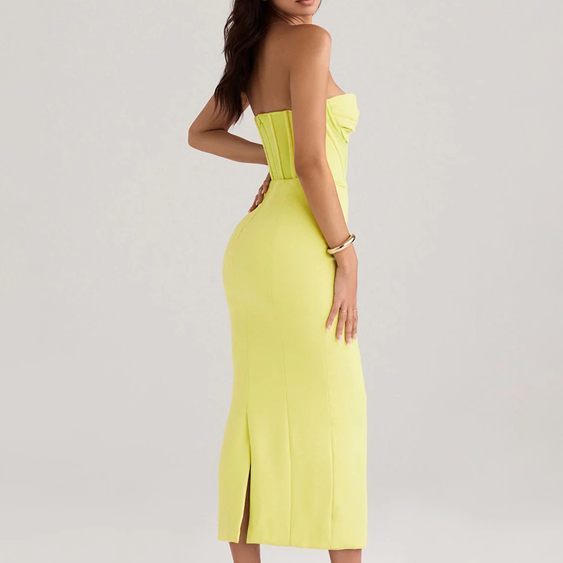 Robe corset moderne vue de dos