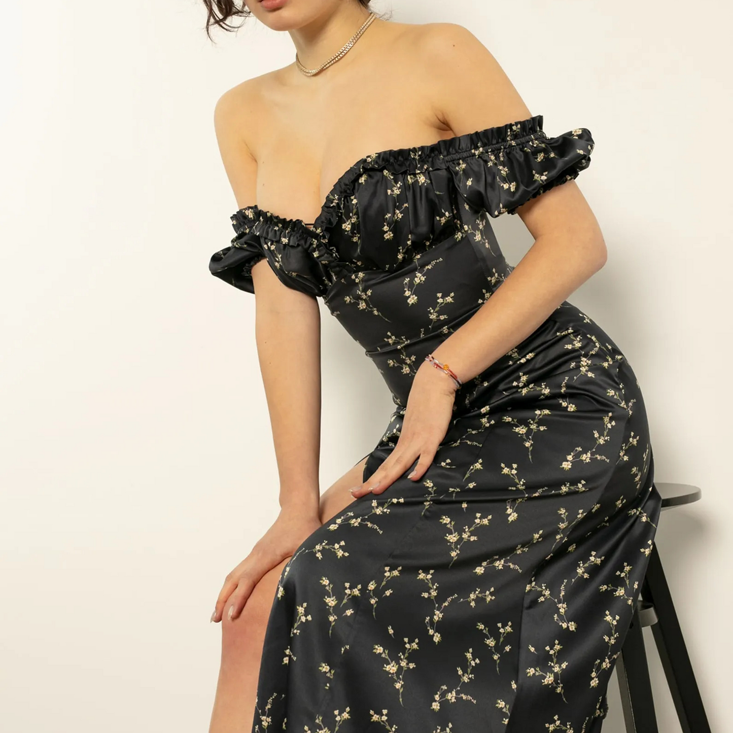 Robe corset vintage vue de profil
