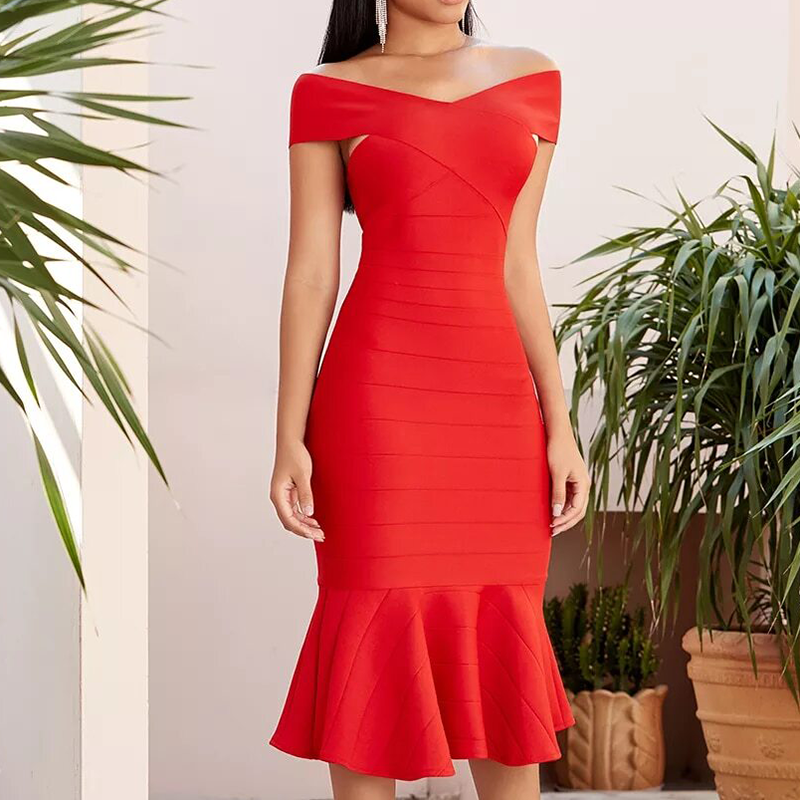 Robe sirène rouge bustier vue de profil
